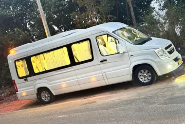Urbania 16+1 seater