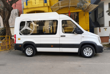 9 seater Luxury Urbania