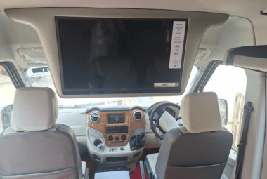 Maharaja 12 seater Urbania